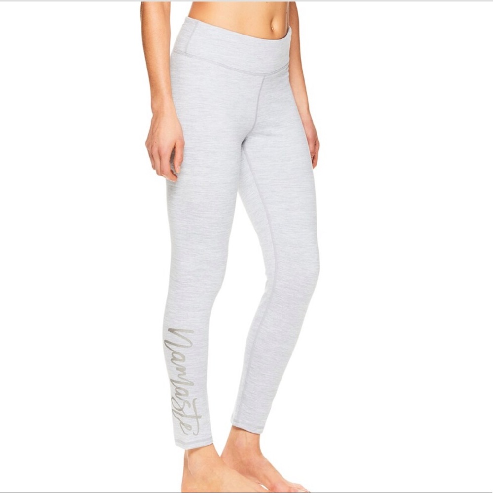 🙏 NWT! 🙏Women's Gaiam "Namaste" Midrise Leggings